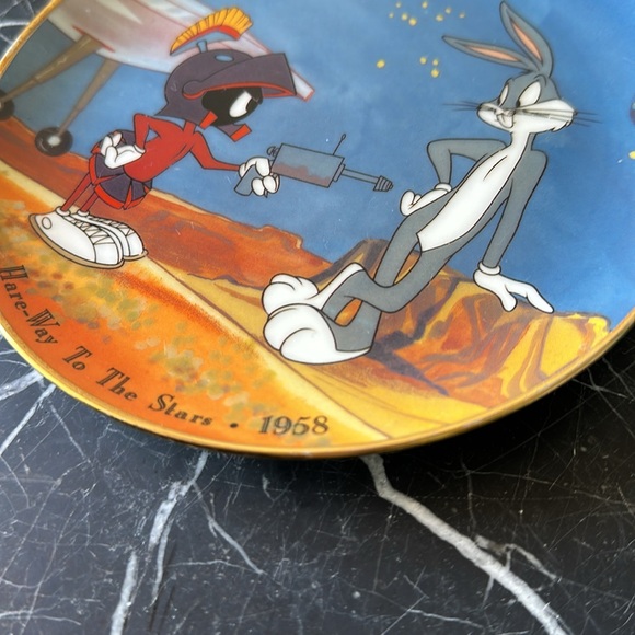 Warner Bros. Bugs Bunny Hare-Ware to the Stars Collectible 6.5” Plate - Picture 2 of 6